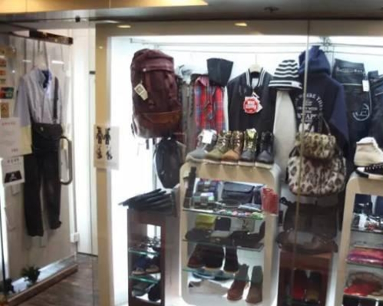 潮特至今仍有水貨店出售PORTER產品。