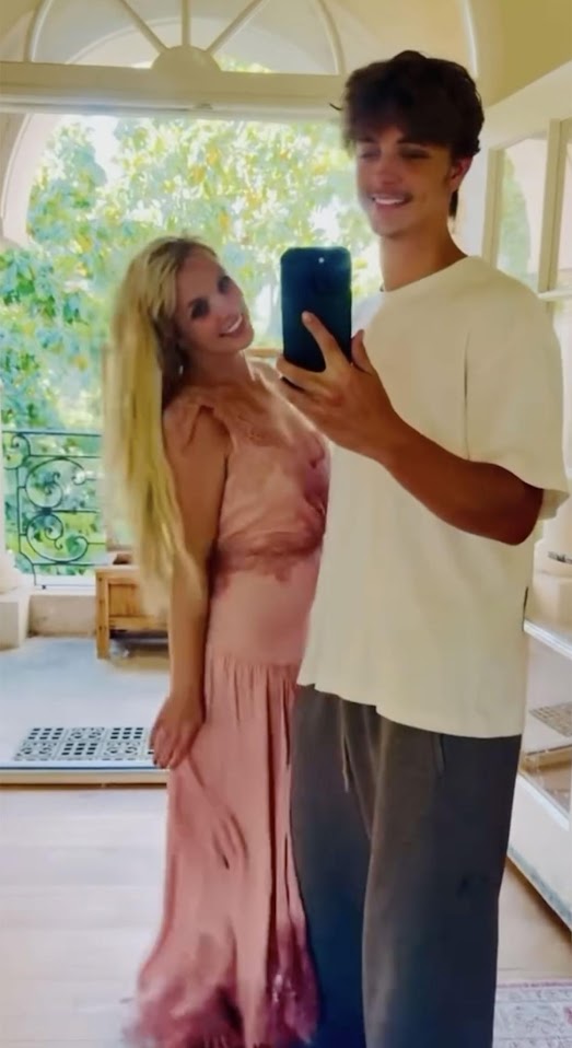 Britney近來跟兒子們關係回溫,早前更大晒與細仔Jayden的合照。 Britney近來跟兒子們關係回溫,早前更大晒與細仔Jayden的合照。
