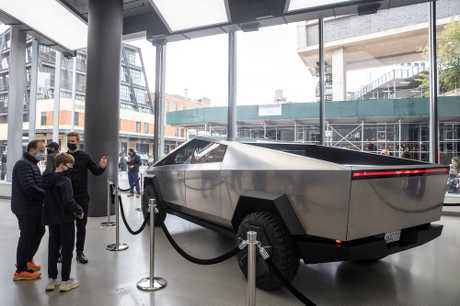 2021年5月在紐約曼克頓展示的Cybertruck原型車。路透社