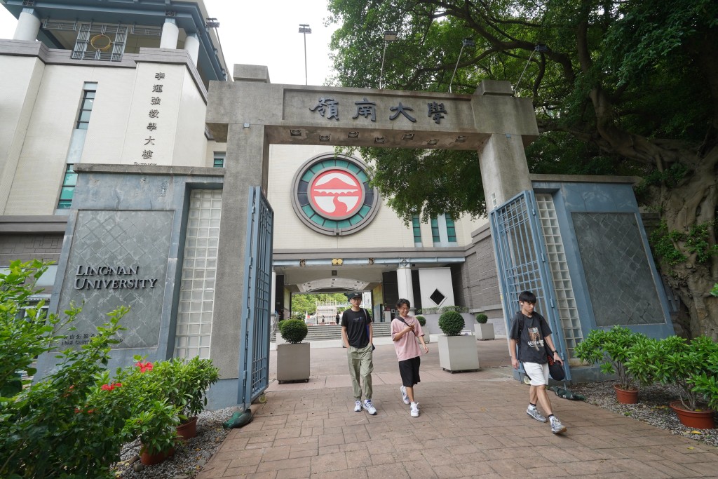 本报昨接获一封由「一群『岭南大学』同学」发予岭大学生的电邮，就岭大学生会提出数点指控，包括学生会欠缺代表性等，提出联署解散岭大学生会。