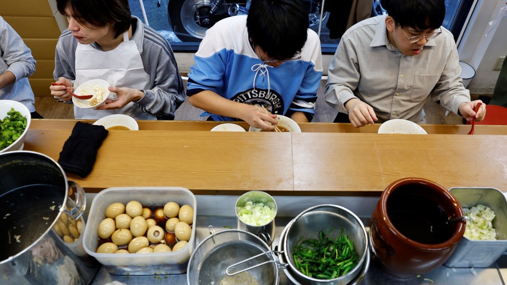 日本人愛將拉麵當作午餐主食或宵夜。 路透社