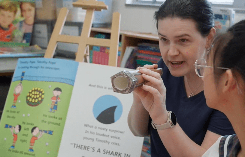 透過由外籍老師帶領的活動，令同學身處英語語境中，提升英文的學習和運用。