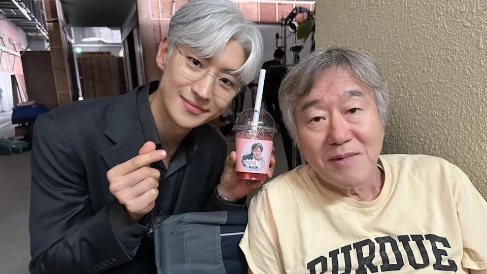 安畔錫亦執導李帝勳主演的《協商的技術》。 安畔錫亦執導李帝勳主演的《協商的技術》。