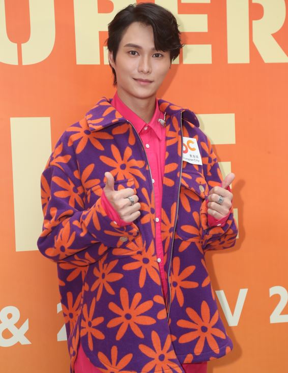 胡鴻鈞入行10年首開演唱會。
