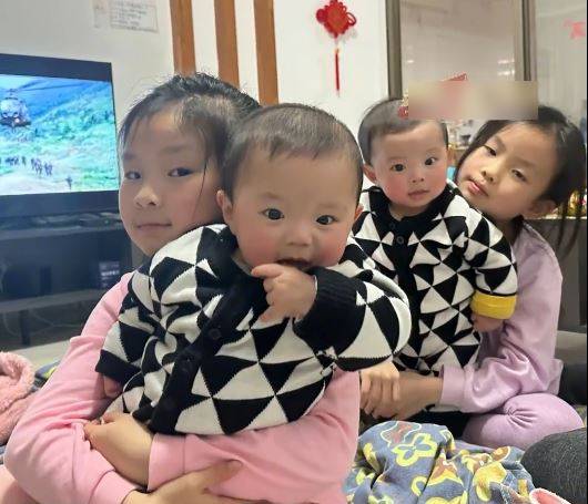 廣東有家庭，連續生了兩對雙胞胎成為佳話。AHTV