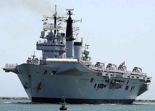 福島戰爭英軍旗艦「無敵」號航母。
