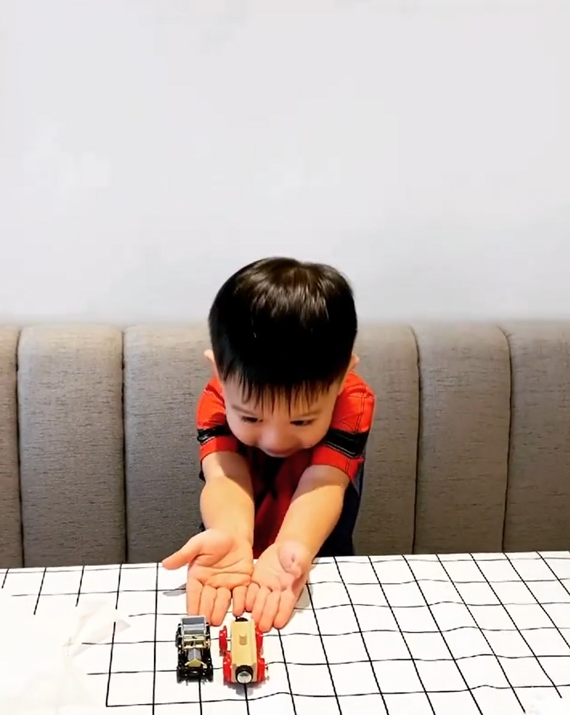 Brendan向大家展示成果,好可愛。