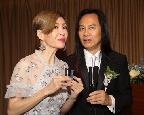 伍姑娘做苟姑娘姊妹，阿智就做兄弟。