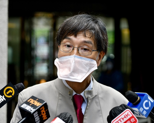 袁國勇認為，將來可以重啟以接種疫苗、抗體陽性加密檢測，作為縮短隔離檢疫期的條件。資料圖片