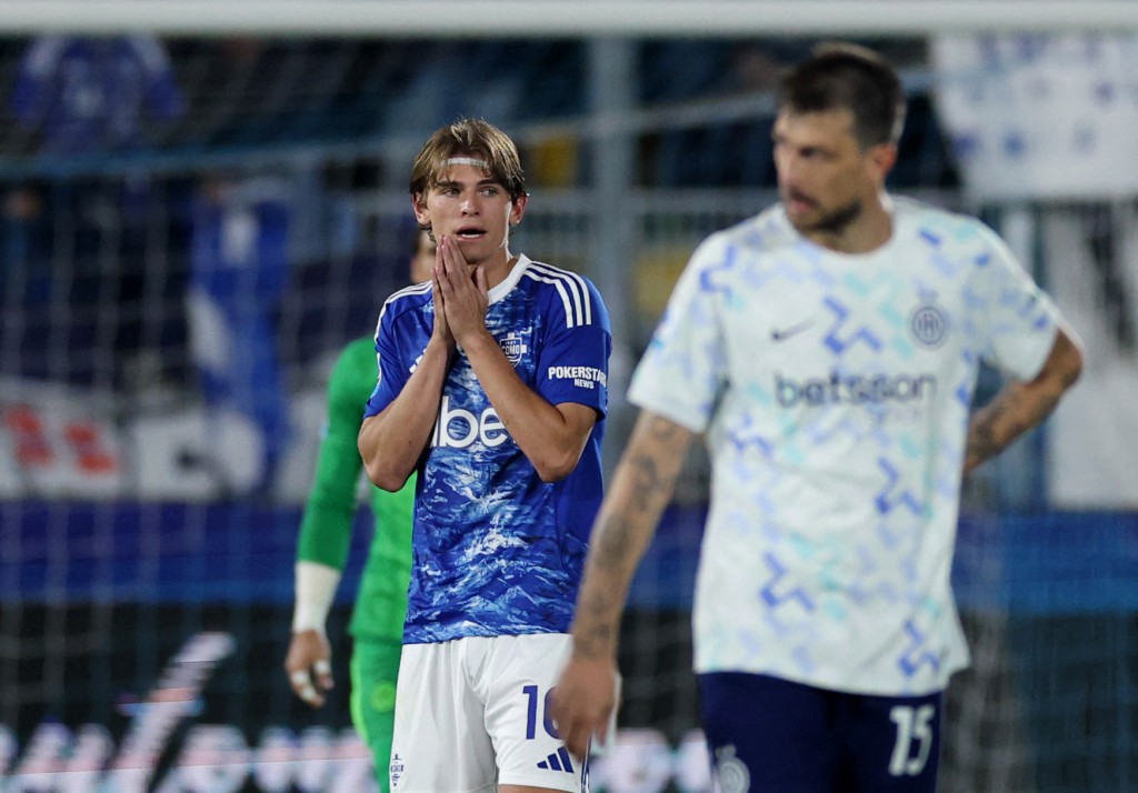 科木领先两球下反负。路透社