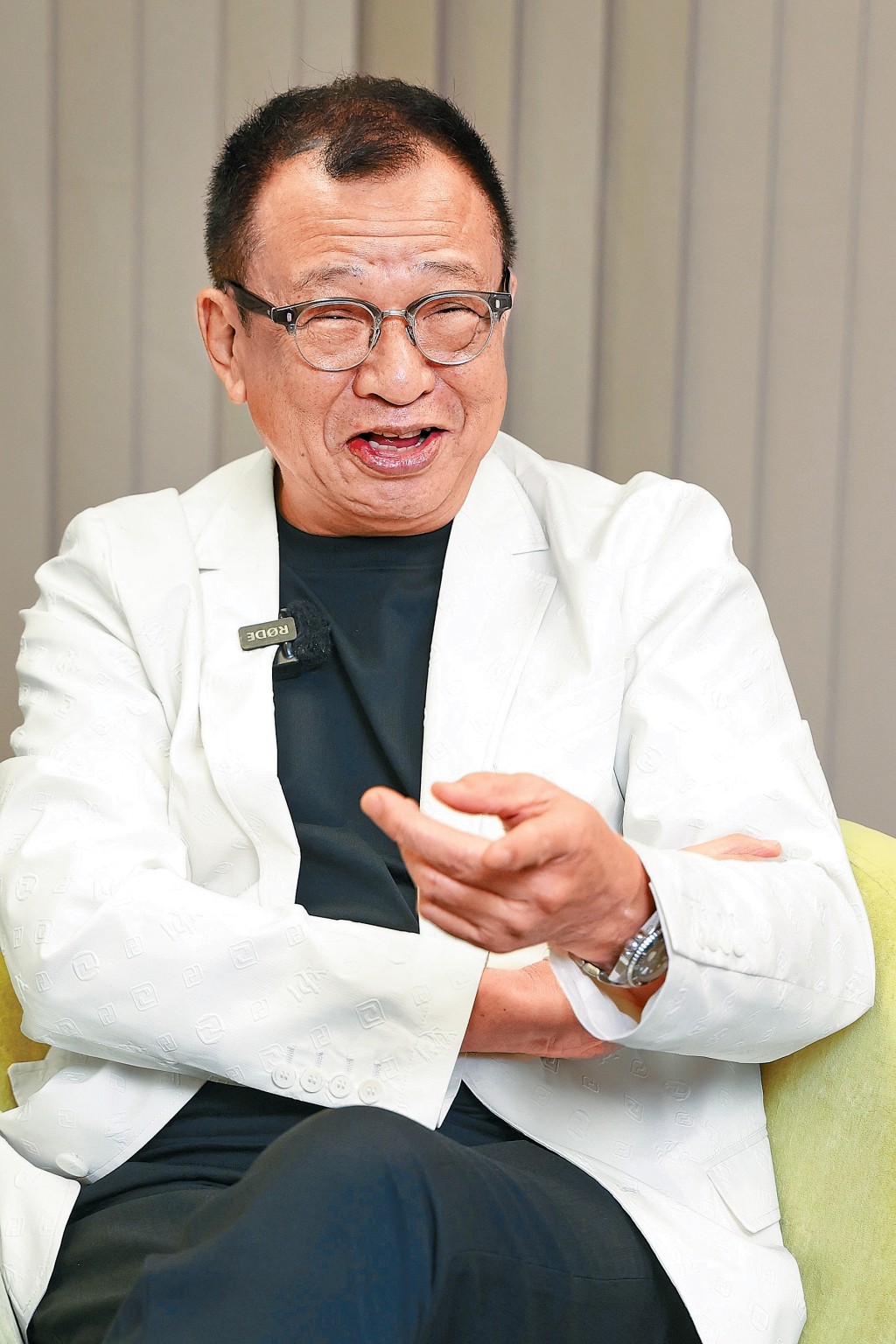 76岁的许绍雄昨日离世，网民重温他往日的人生金句，深感共鸣。