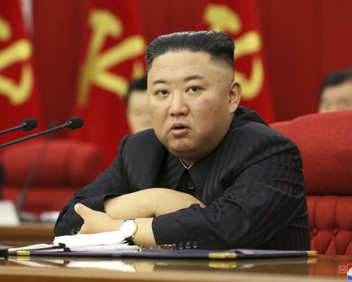 金正恩提到目前困擾北韓的是經濟困難問題。AP