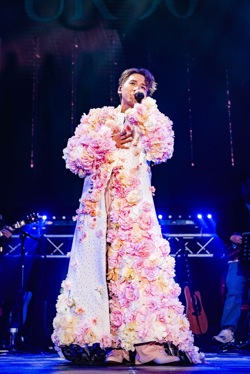 今年周吉佩带着全新篇章的“第三人生演唱会”来到广州。 今年周吉佩带着全新篇章的“第三人生演唱会”来到广州。