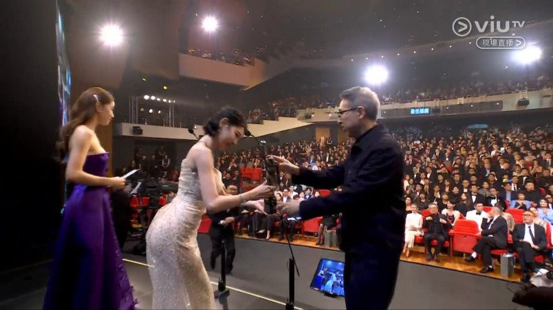 最终第42届香港电影金像奖最佳编剧由《命案》游乃海及李春晖夺得。
