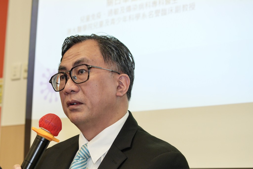 關日華表示，復活節假期不少人從英國返港，令細菌有機會在本港傳播。　資料圖片