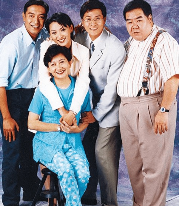 煒哥喺1997年曾與鄭則仕、鮑起靜、姜皓文同林韋辰合作亞視劇《屋企有個肥大佬》。