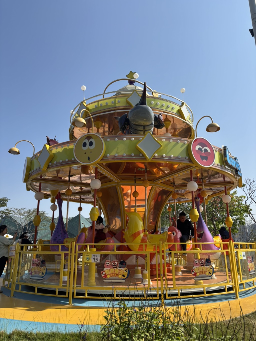 场内机动游戏每次约人民币25元，加入会员充值满100元会送25元，比较划算。（图片来源：《亲子王》）