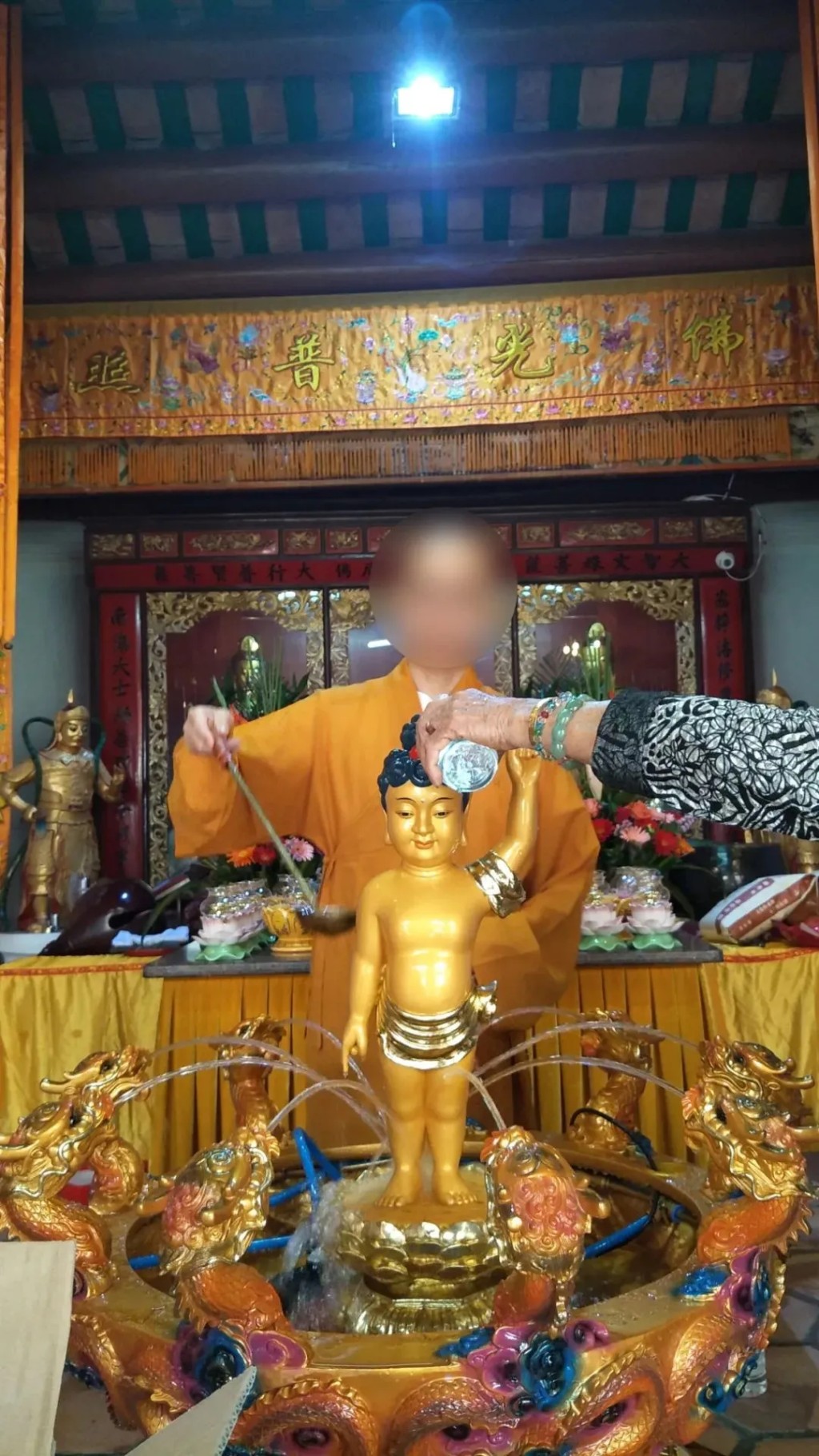 凶手在广东揭阳一寺庙当上住持。