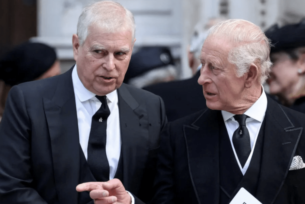 英媒披露，安德魯為就與女受害者朱弗雷（Virginia Giuffre）的性侵指控達成庭外和解，曾向胞兄查理斯三世等家人借款合共約1200萬英鎊（約1.28億港元），惟至今據稱未償還分毫。路透社