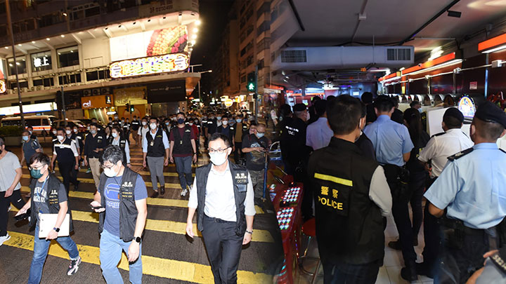 警方聯同入境處及海關人員突擊搜查油麻地佐敦道3間機鋪。