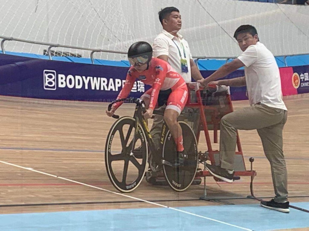 程嬿珊以20秒669列第十六位。 香港单车总会图片