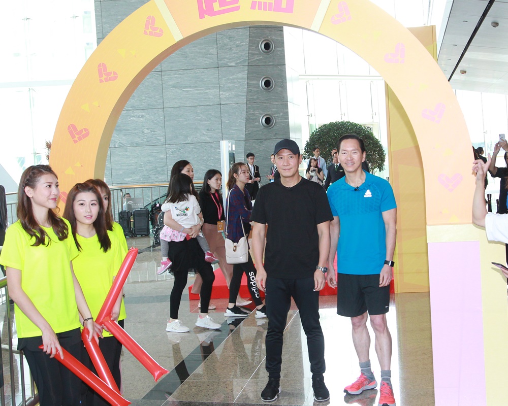 黎明获赞在过去25年积极参与公益金委员会工作,贡献甚丰。(资料图片)