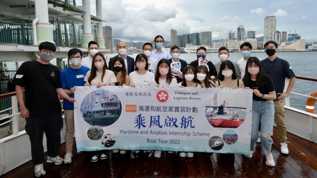 林世雄在網誌表示,他昨日(19日)與約60名年輕人參加「海運和航空業實習計劃」舉辦的活動。網誌圖片