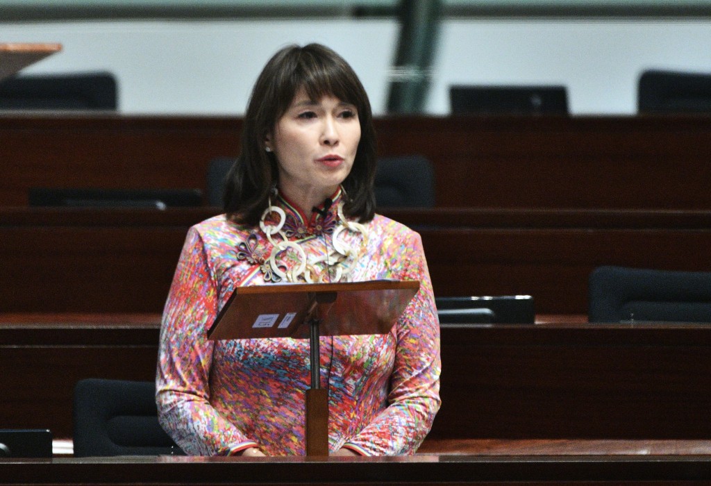 江玉歡表示,即使大廈遭遇火災,已簽訂的法律合約未必因火災自動失效。資料圖片 江玉歡表示,即使大廈遭遇火災,已簽訂的法律合約未必因火災自動失效。資料圖片