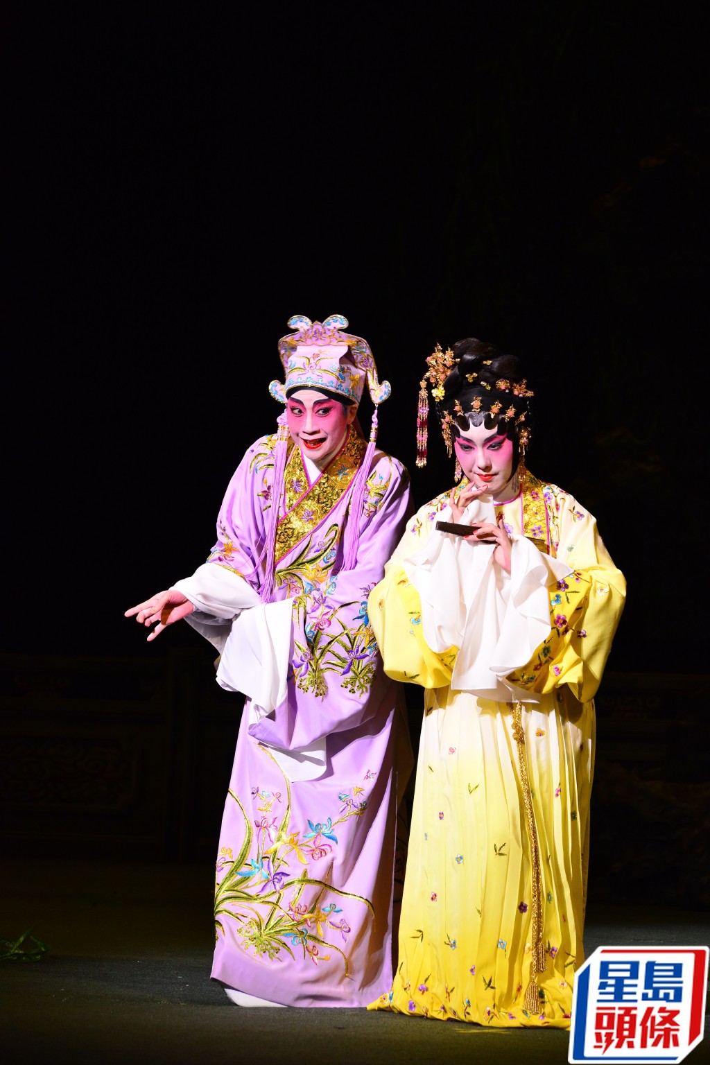 2018年与郑雅琪演出《蝶影红梨记》大获好评。