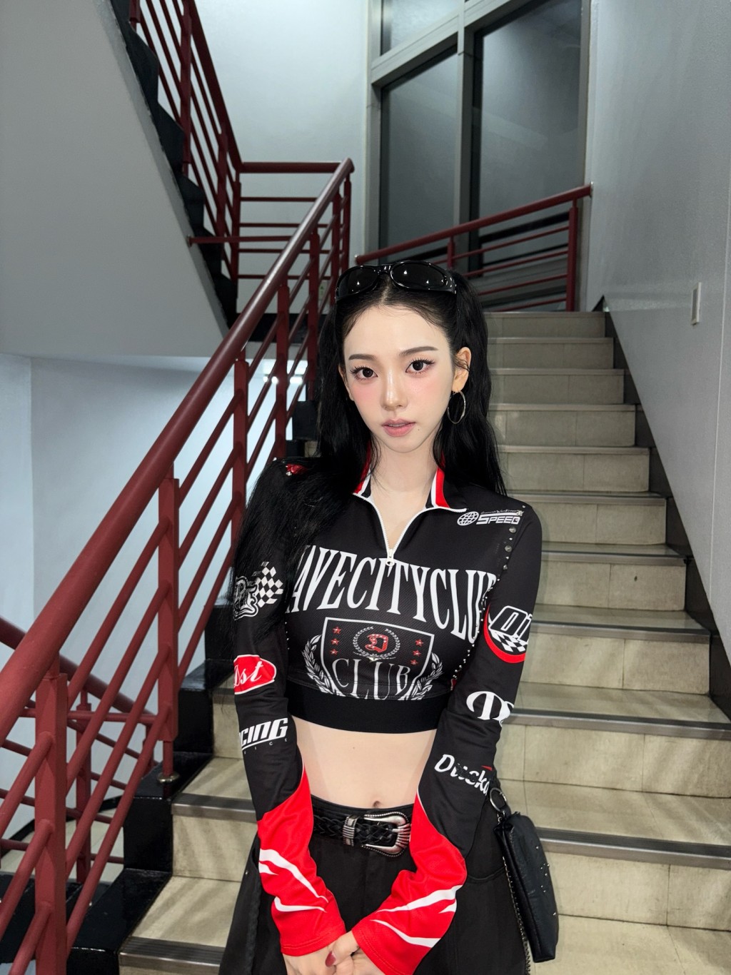 身高168cm的Karina体重只有45公斤。