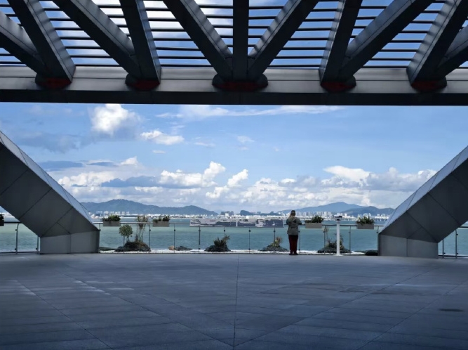 深中通道西人工島觀景區。 深中通道西人工島觀景區。