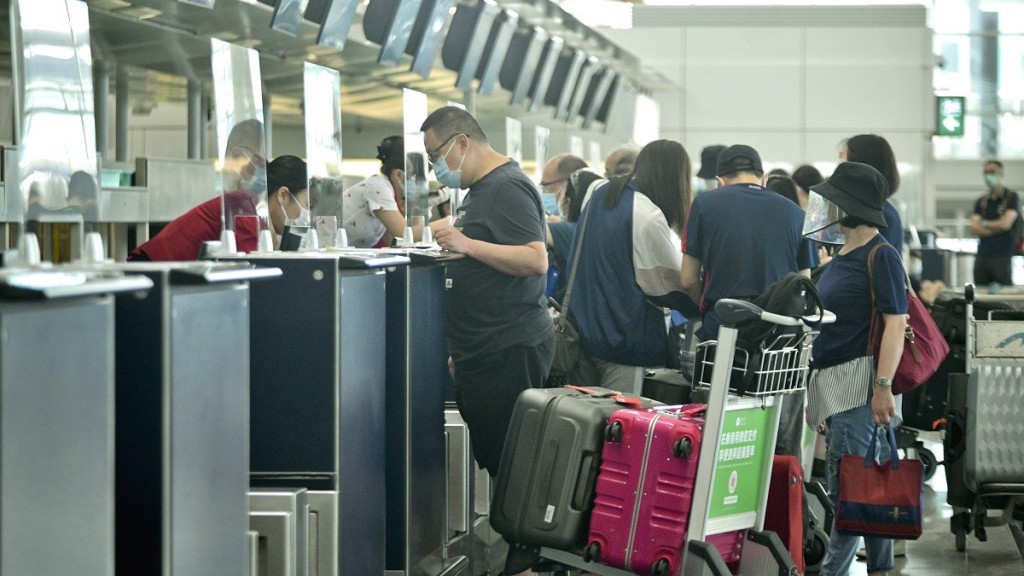 林世雄表示,航空業配額上限6300個。資料圖片