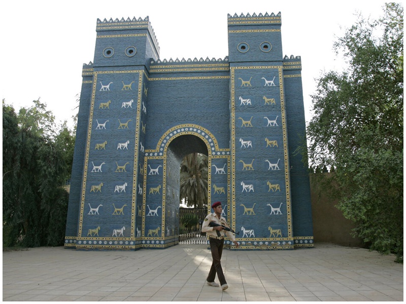 巴比倫古城中的伊什塔爾城門。AP