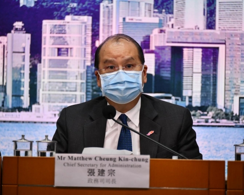 張建宗表示立法會選舉能否如期舉行要視乎疫情發展。