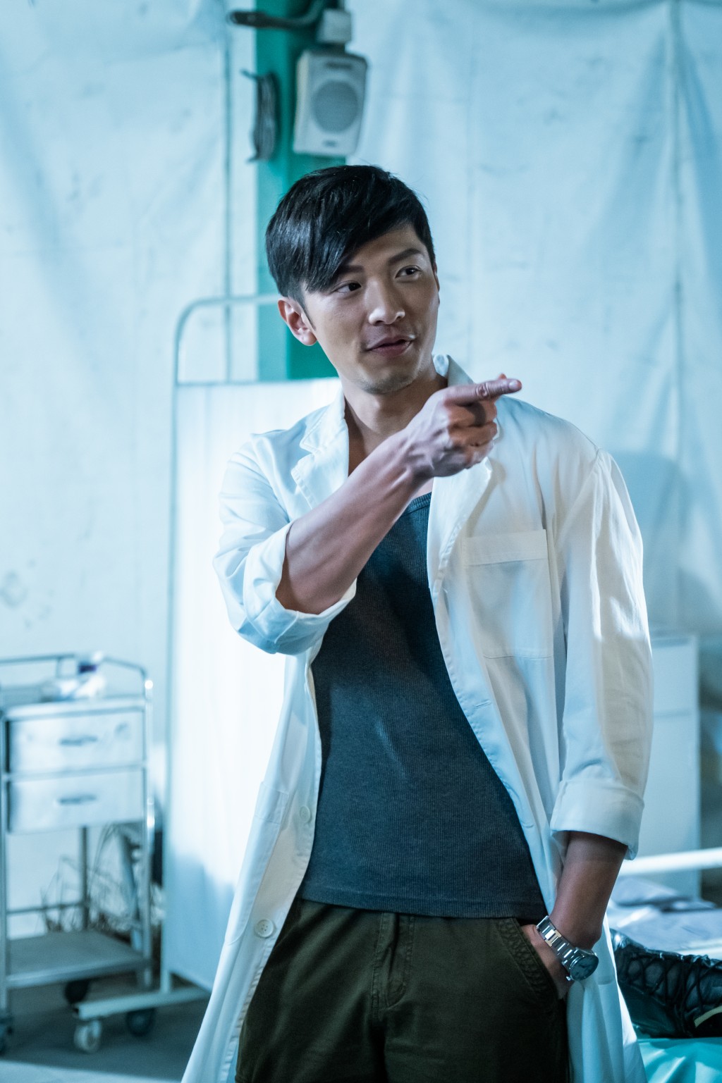 高鈞賢在今年播出的《白色強人II》原是一個靚仔醫生。