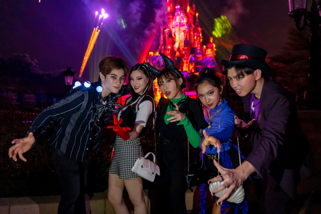 今年香港迪士尼樂園將於9月13日至10月31日舉行「Disney Halloween Time」萬聖節活動。