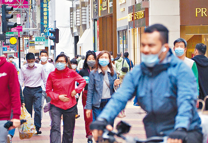估算在今年3月及首季強積金,分別有約62.7億元及152.9億元淨流入。
