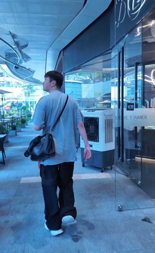 謝東閔積極經營內地社交平台,日前他就獨自探店。 謝東閔積極經營內地社交平台,日前他就獨自探店。