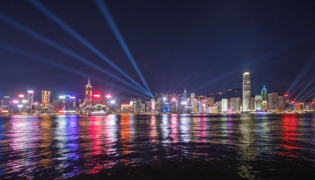 楊潤雄還表示，香港維多利亞港景色獨特，日夜有不同美態。資料圖片
