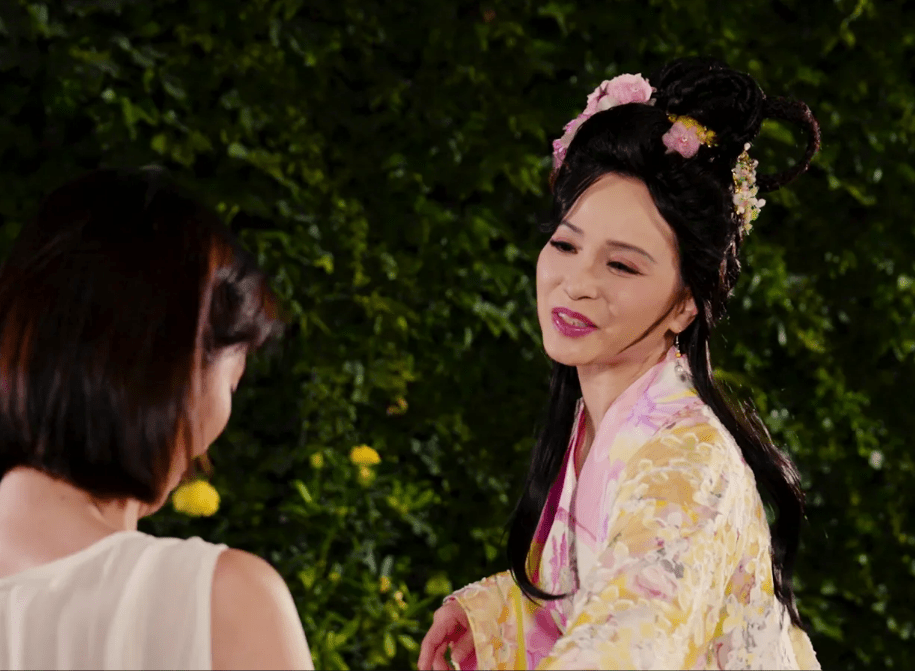 樊亦敏扮嫦娥，一句「自己垃圾自己帶走」狂洗板。