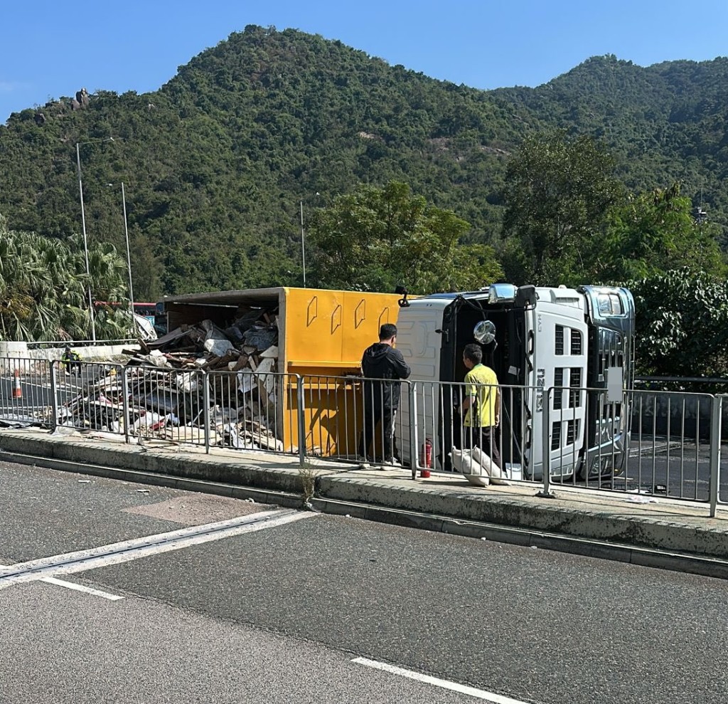 fb馬路的事 (即時交通資訊台)圖片