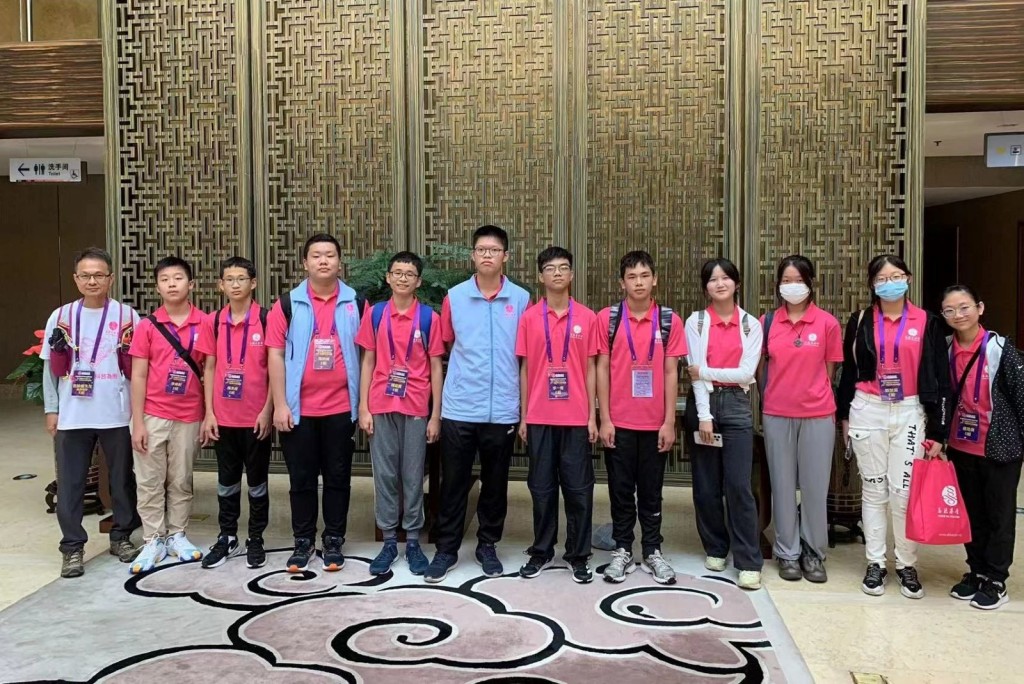 團員在中國科學會堂聆聽李曙光院士分享後的合照。