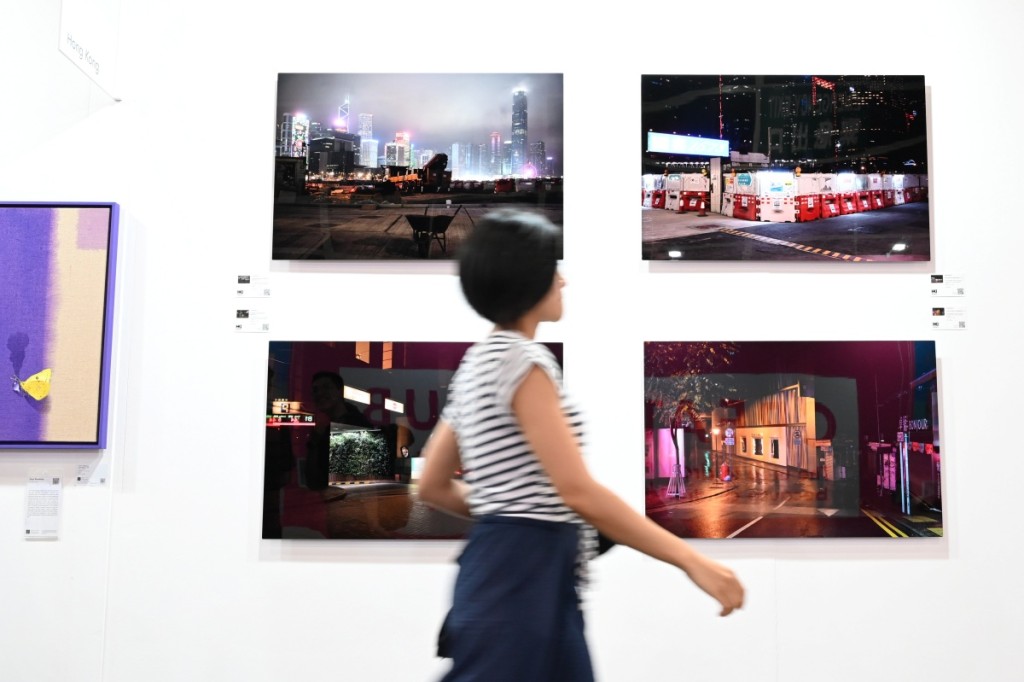 香港Affordable Art Fair 2023，充滿了各式各樣的藝術品，從繪畫到雕塑，從攝影到即場特別製作的大型專題展品