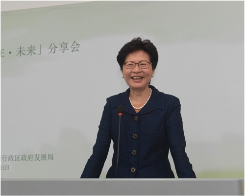 林鄭月娥的評分較兩星期前明顯上升。