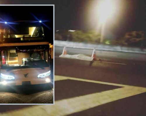 女子由客运跌出车外被后车辗死尸体由白布盖著。