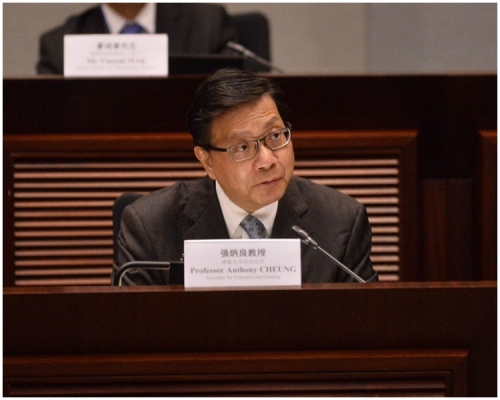 張炳良強調,路政署在今次事件中也是受害人。