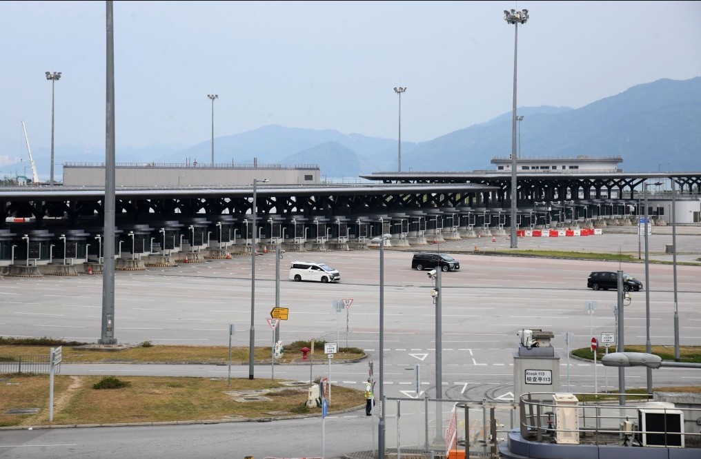 陳宗彝稱讚「粵車南下」的措施是德政,預計香港整個零售業消費會受惠。資料圖片 陳宗彝稱讚「粵車南下」的措施是德政,預計香港整個零售業消費會受惠。資料圖片