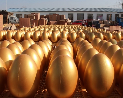 临沂市费县水湖村(金蛋村)，全村每天约有30万枚金蛋销往全国各地。 网上图片