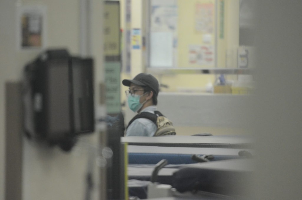 謝妙儀及助手受傷送院。