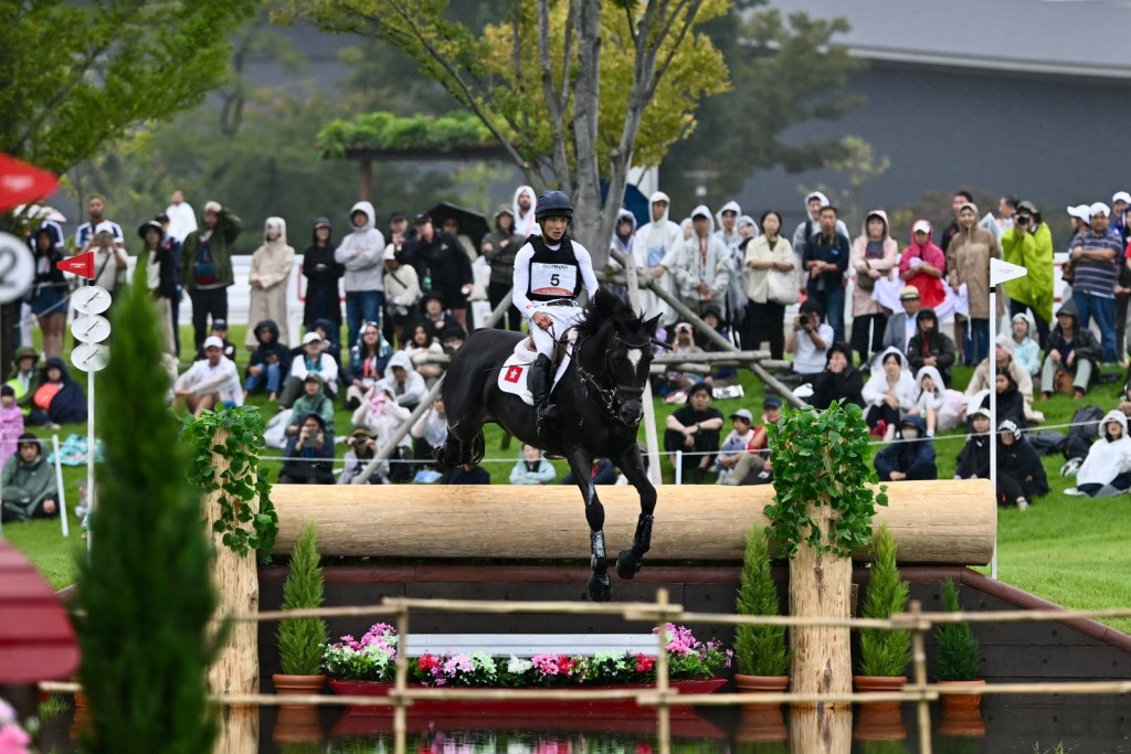 馬術越野障礙賽: 蘇昱軒 - 2026名古屋亞運。劉駿軒攝 馬術越野障礙賽: 蘇昱軒 - 2026名古屋亞運。劉駿軒攝
